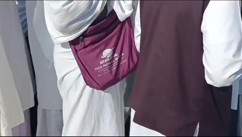 Making dua at Arafat during a guided Ziyarat with Umda Tour